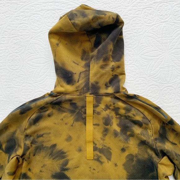 Lululemon Textured‎ Tech Hoodie, Diamond Dye Gold Spice Black - Picture 4 of 9